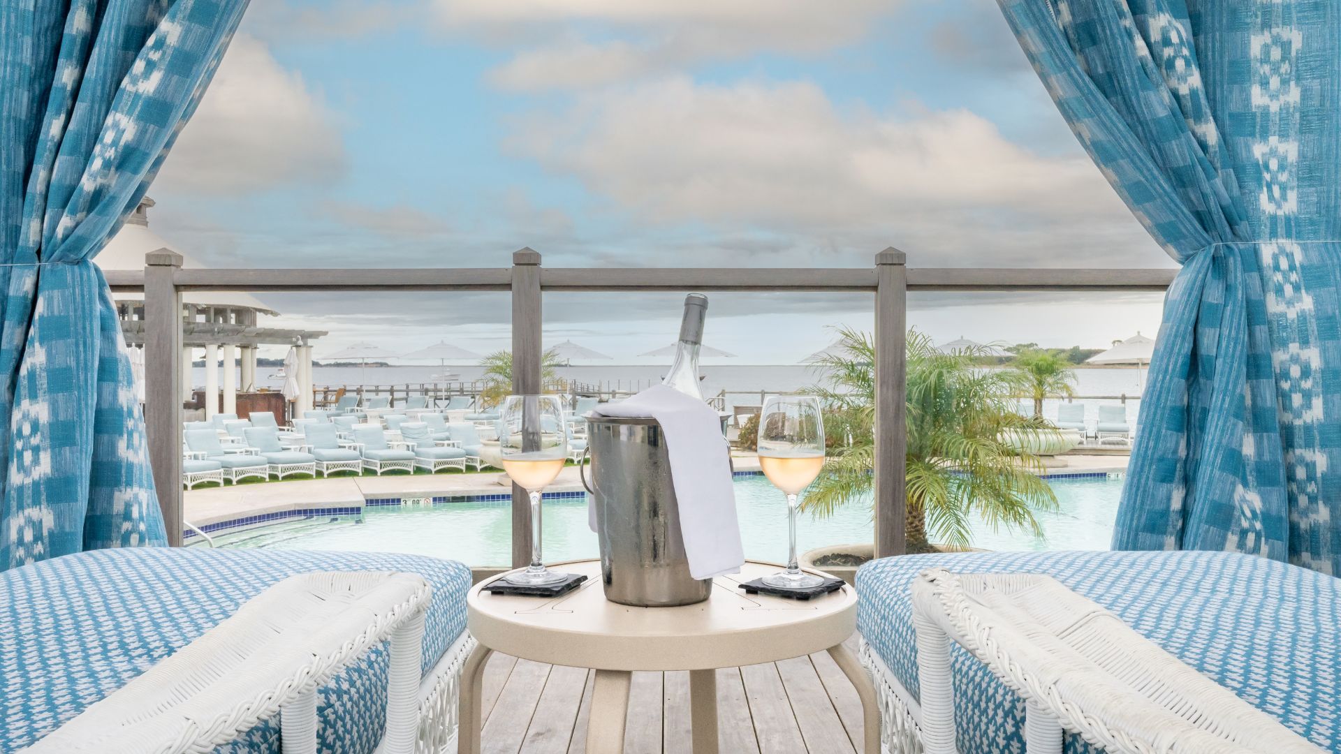 Cabana champagne